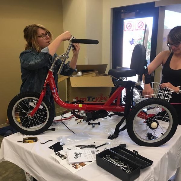 build a bike volunteer